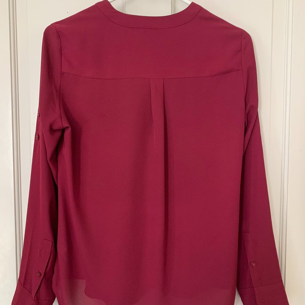 Express Burgandy Work Top - Picture 2 of 3